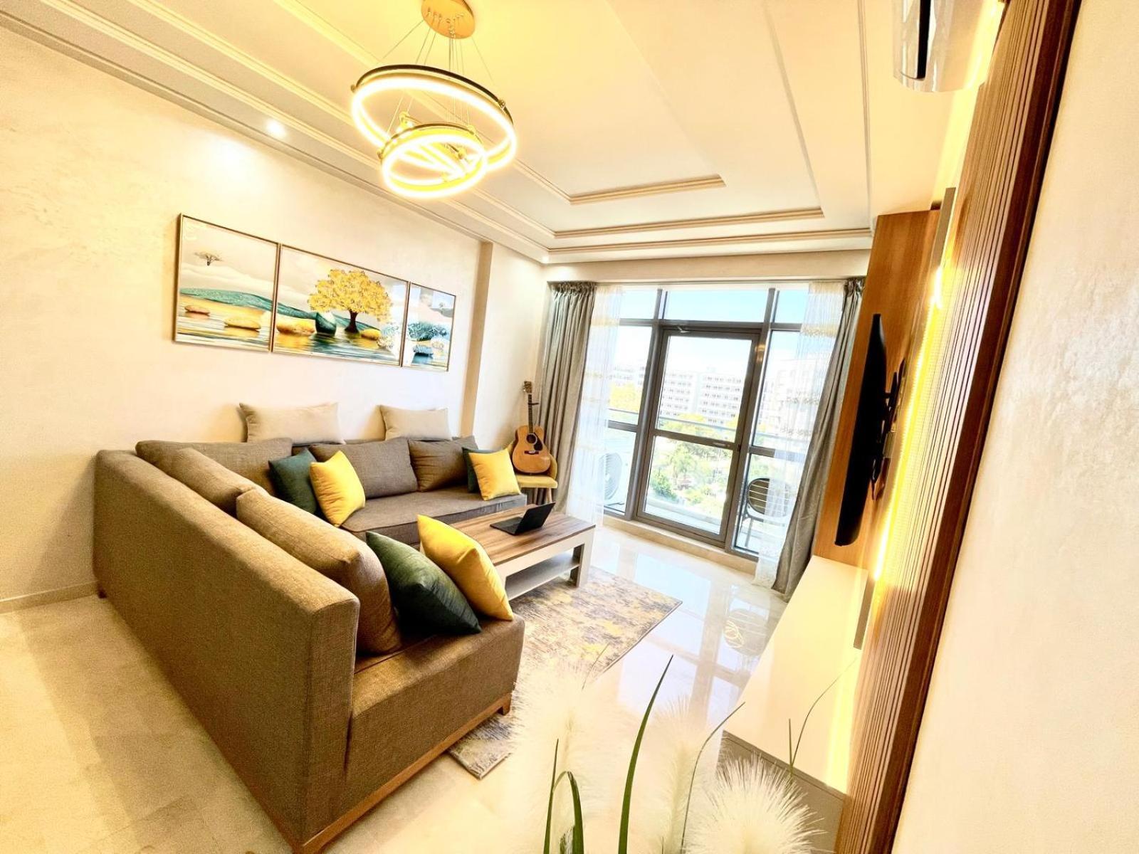 Modern Elegance With Sea Views In Central Tangier - Steps To Beach, Train And Attractions! Esterno foto